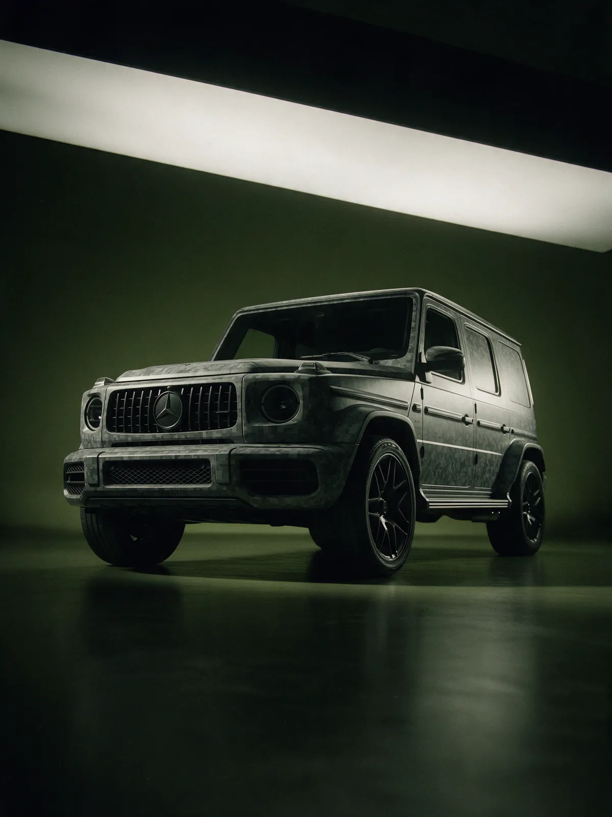 Mercedes-AMG G63 con vinil camuflaje digital gris